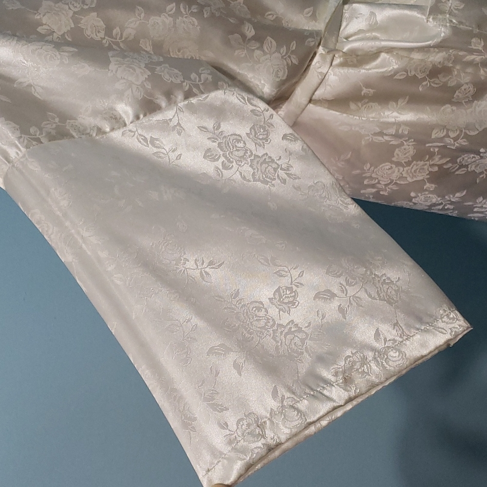 100% Silk Floral Kimono Robe - Bridal Robe - Picture 7 of 16